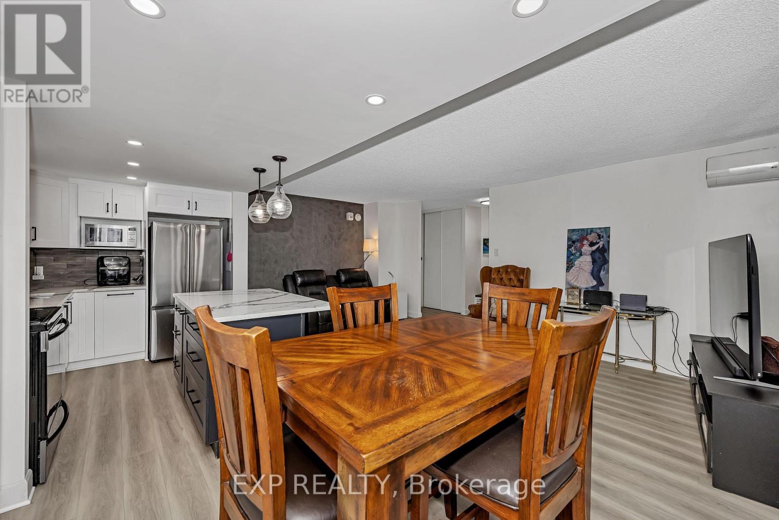 303 - 2625 Regina Street