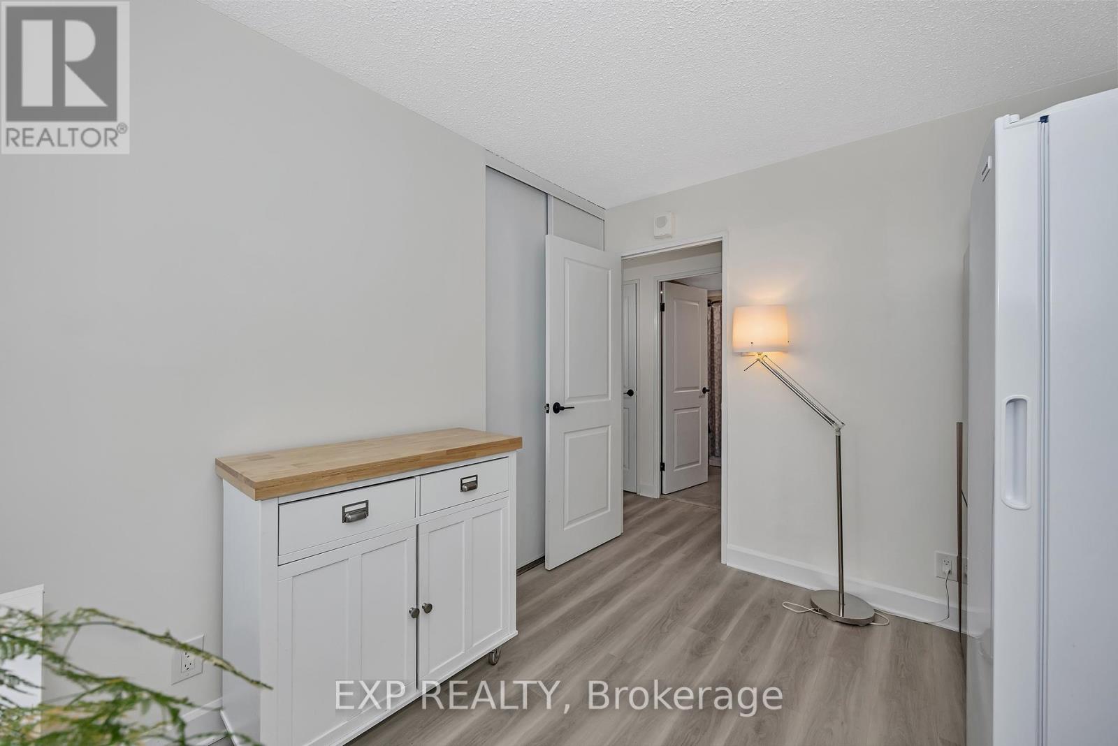 303 - 2625 Regina Street