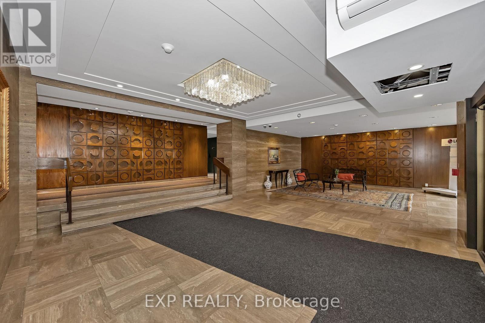 303 - 2625 Regina Street