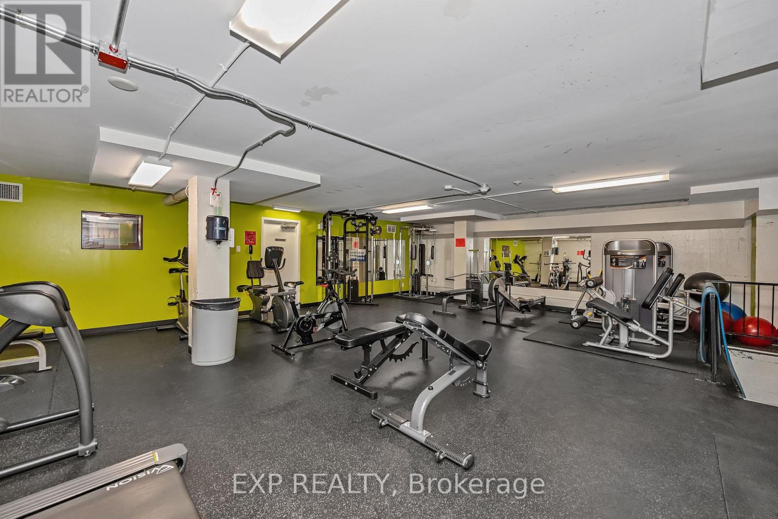 303 - 2625 Regina Street