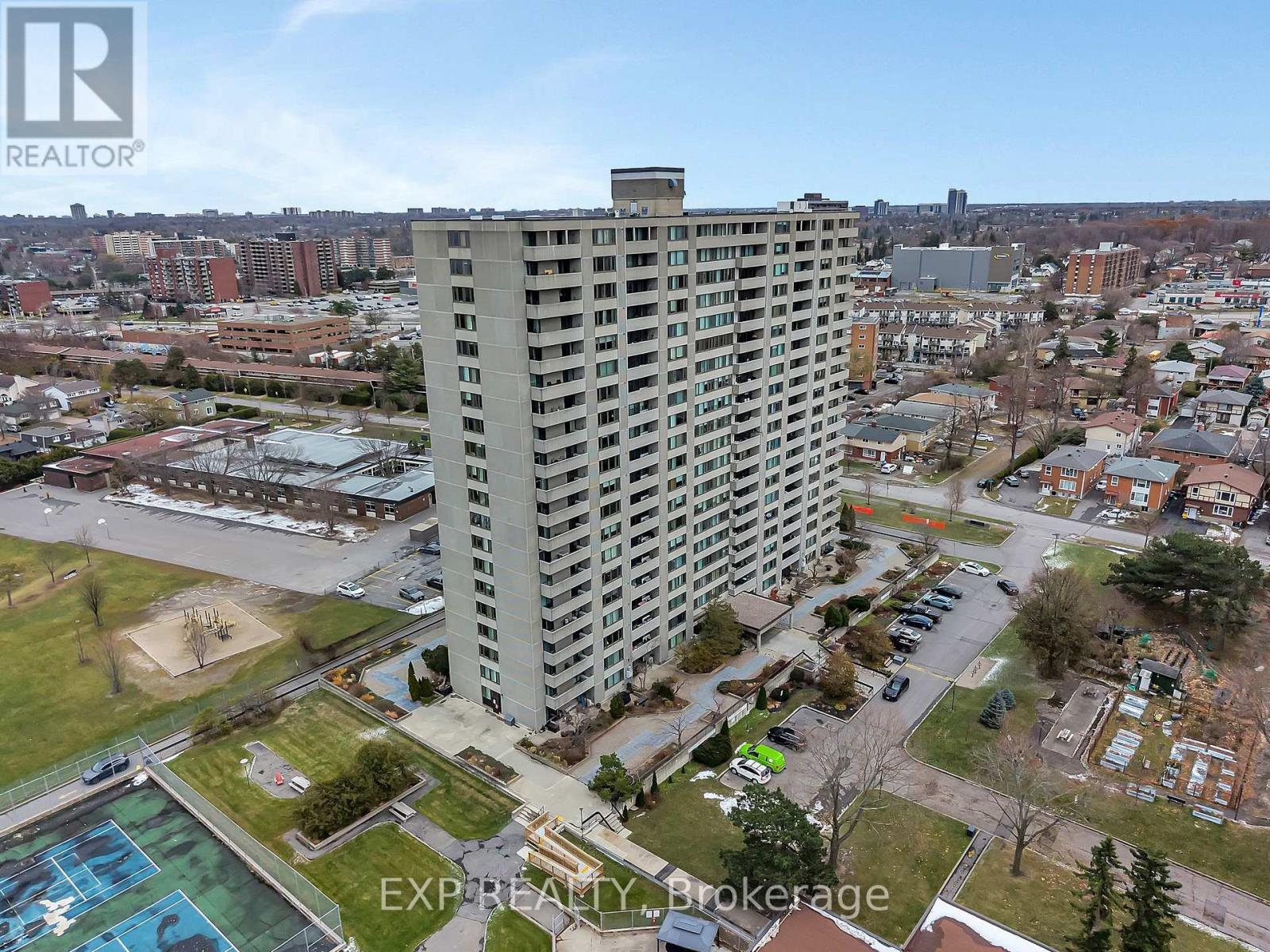 303 - 2625 Regina Street