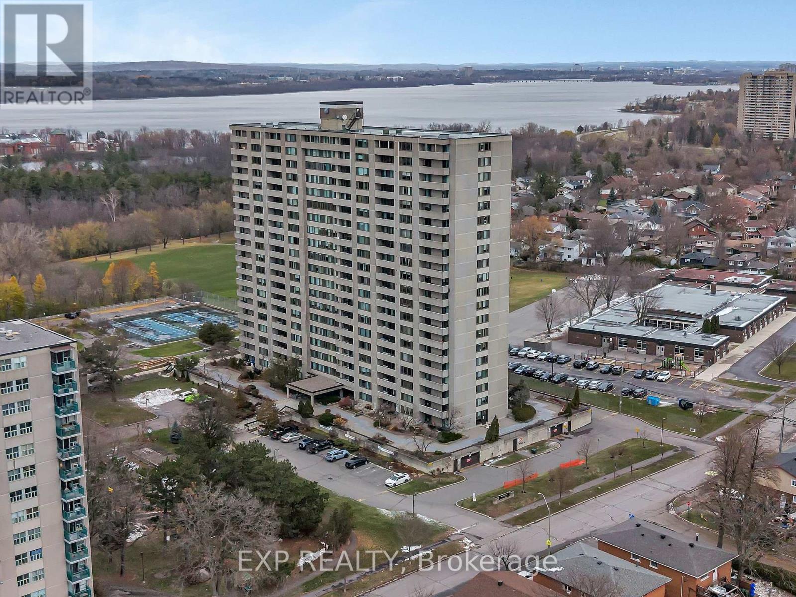 303 - 2625 Regina Street