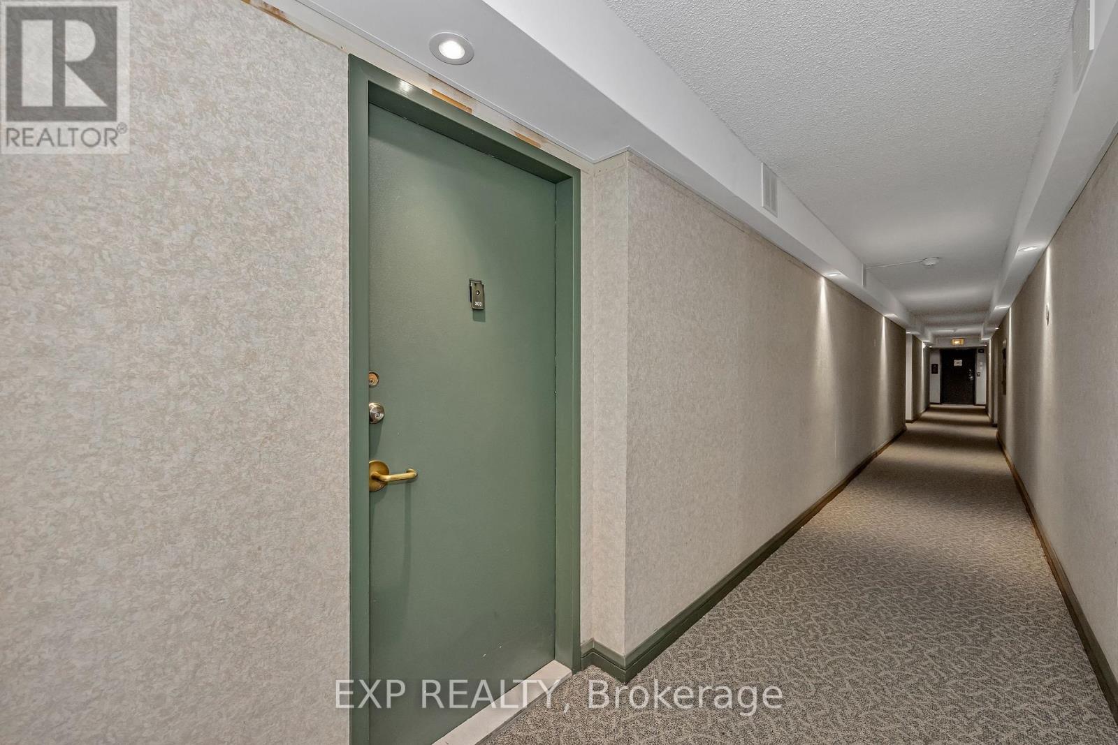 303 - 2625 Regina Street