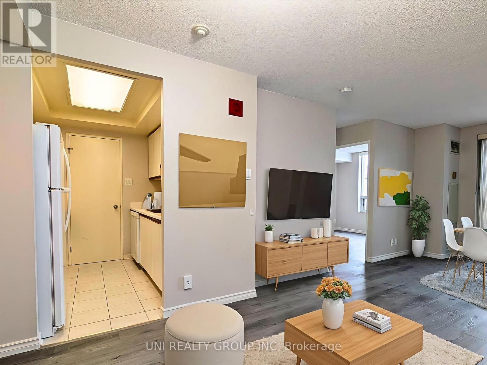 510 - 45 Holland Avenue