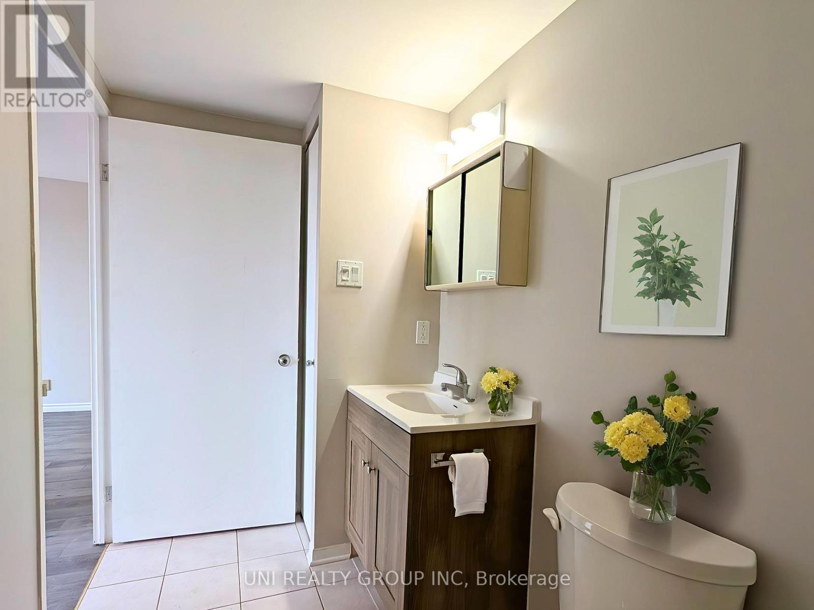 510 - 45 Holland Avenue