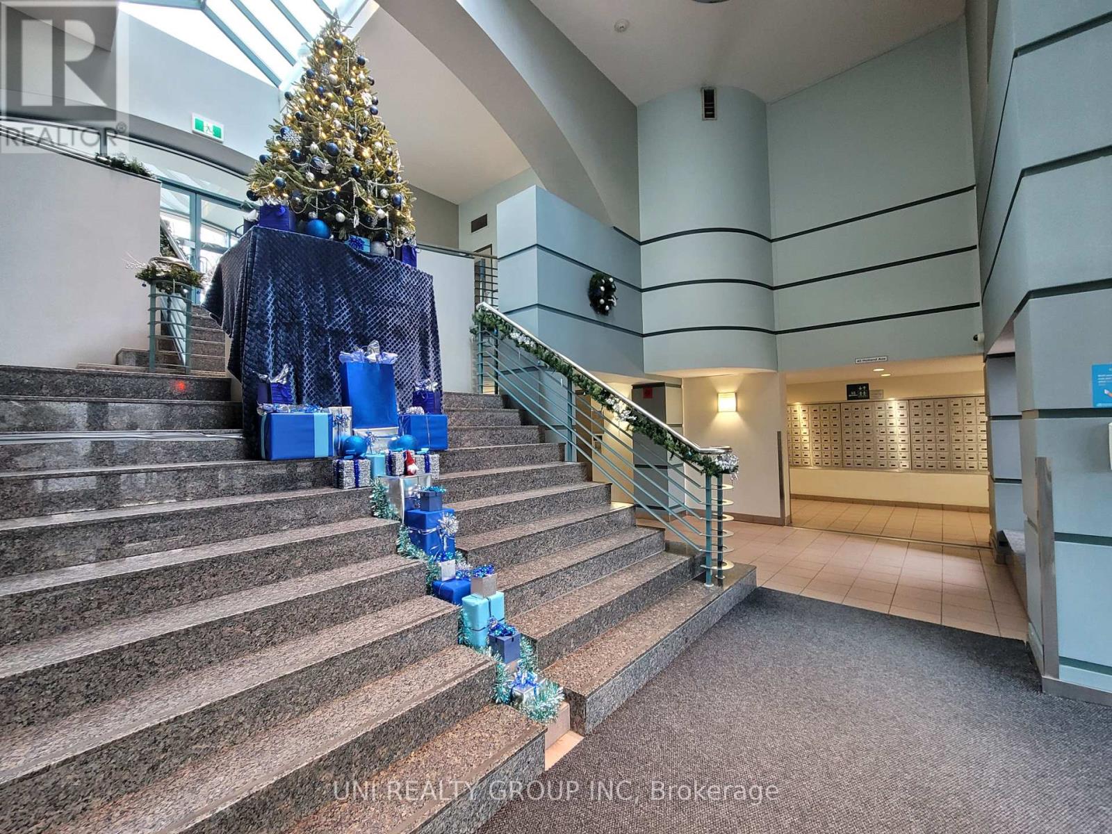 510 - 45 Holland Avenue