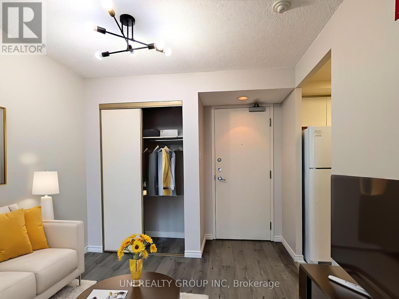 510 - 45 Holland Avenue