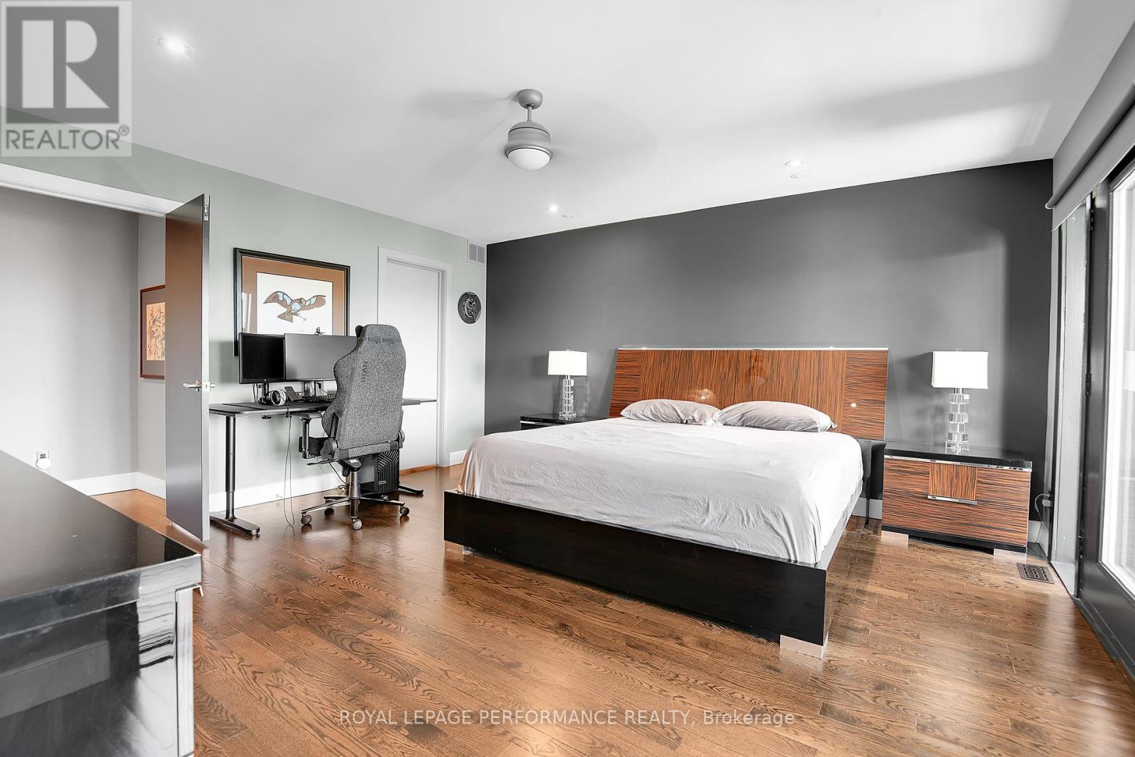 805 Kingsmere Avenue