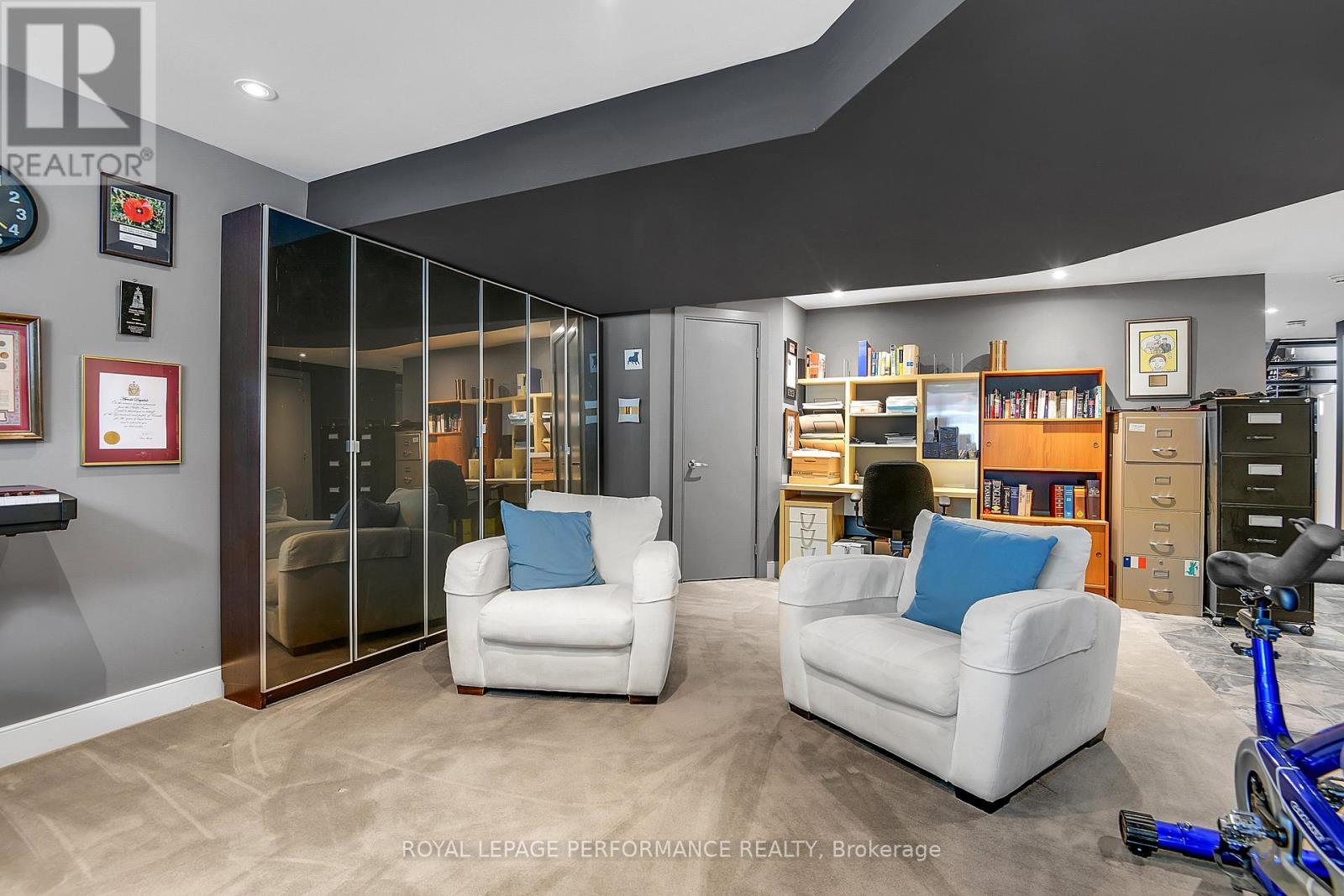 805 Kingsmere Avenue