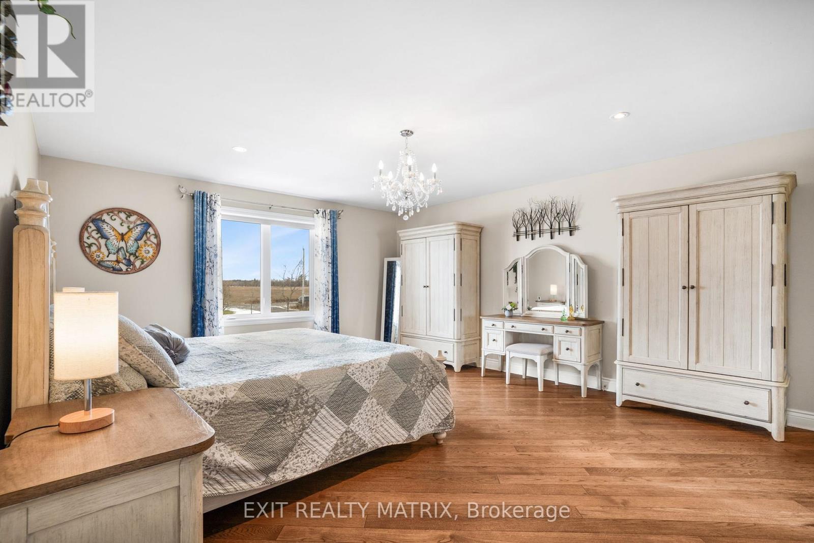 3139 Birchgrove Road