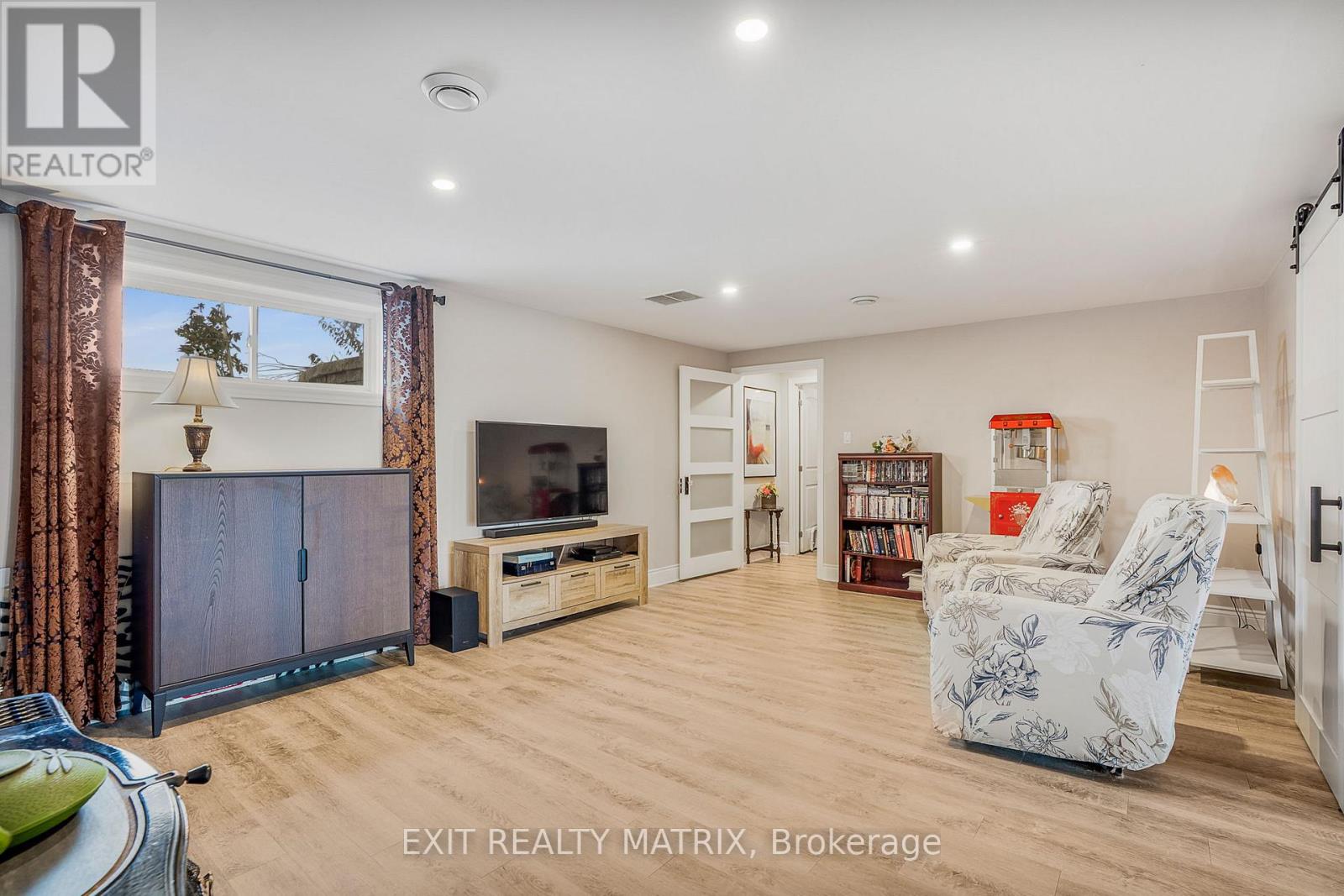 3139 Birchgrove Road