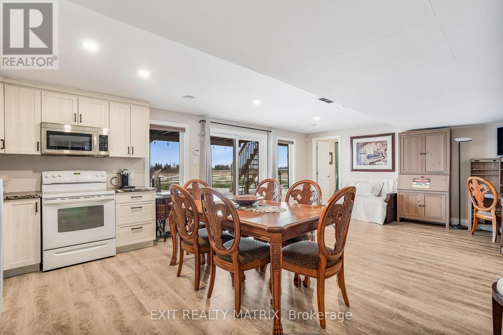 3139 Birchgrove Road