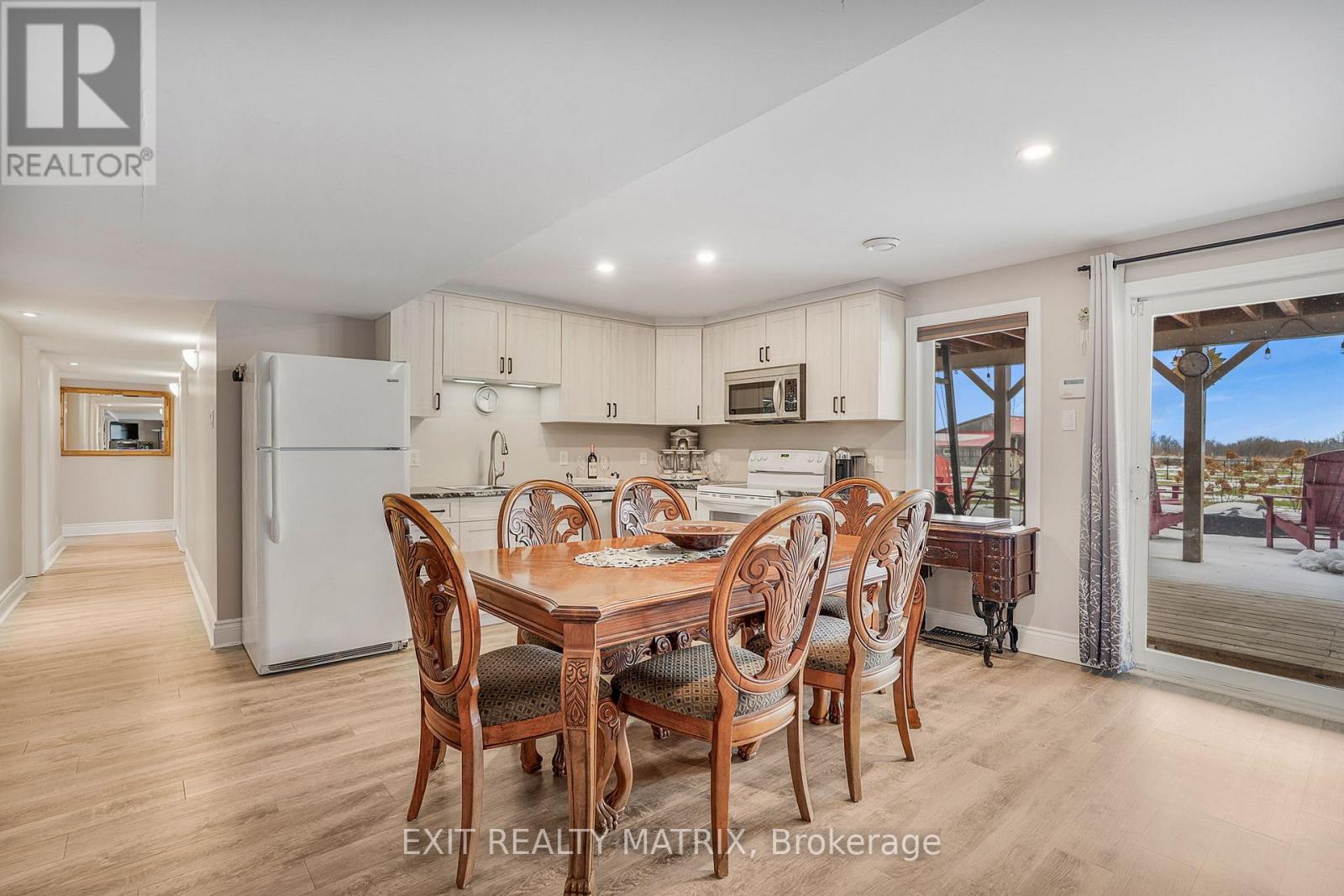 3139 Birchgrove Road