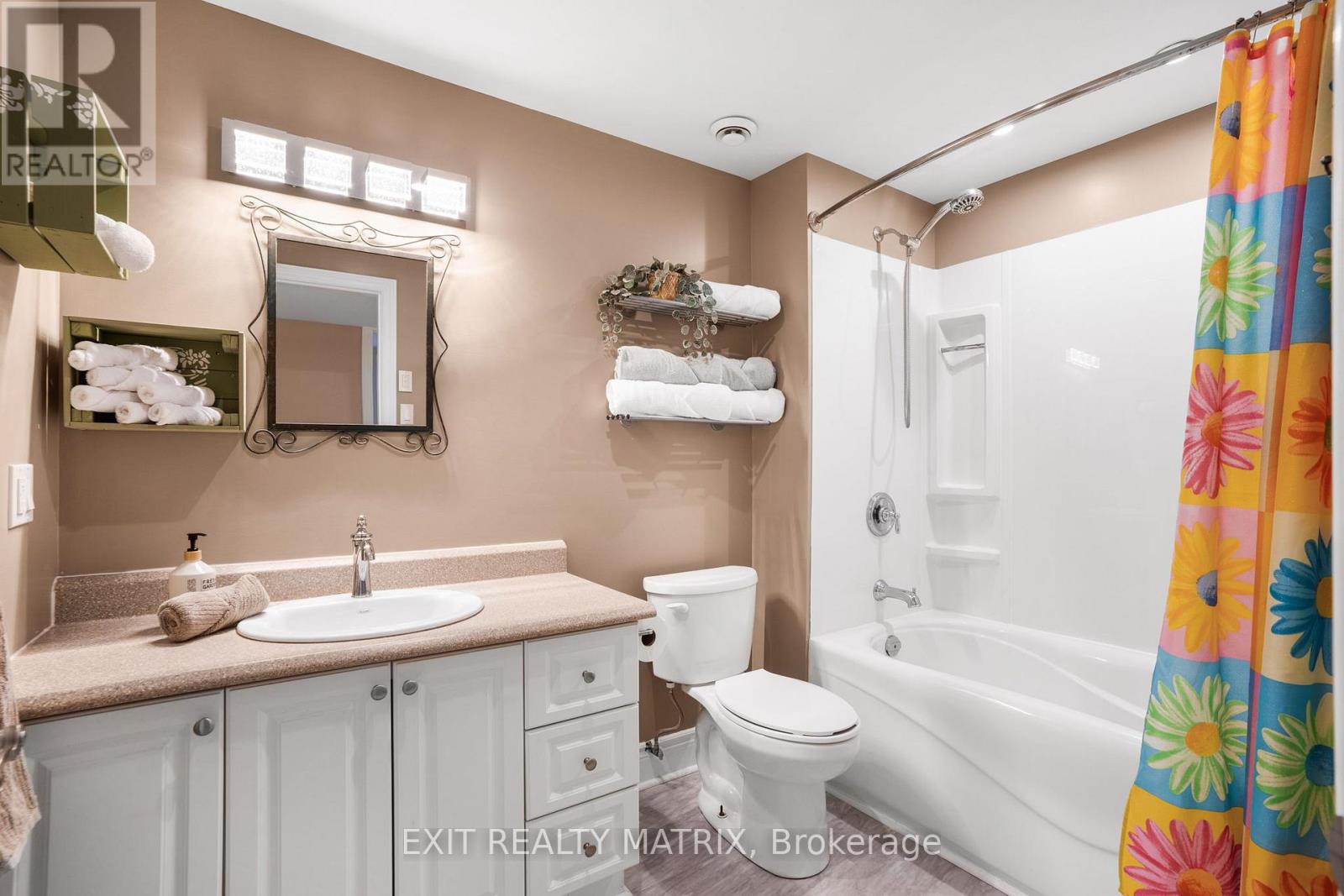 3139 Birchgrove Road