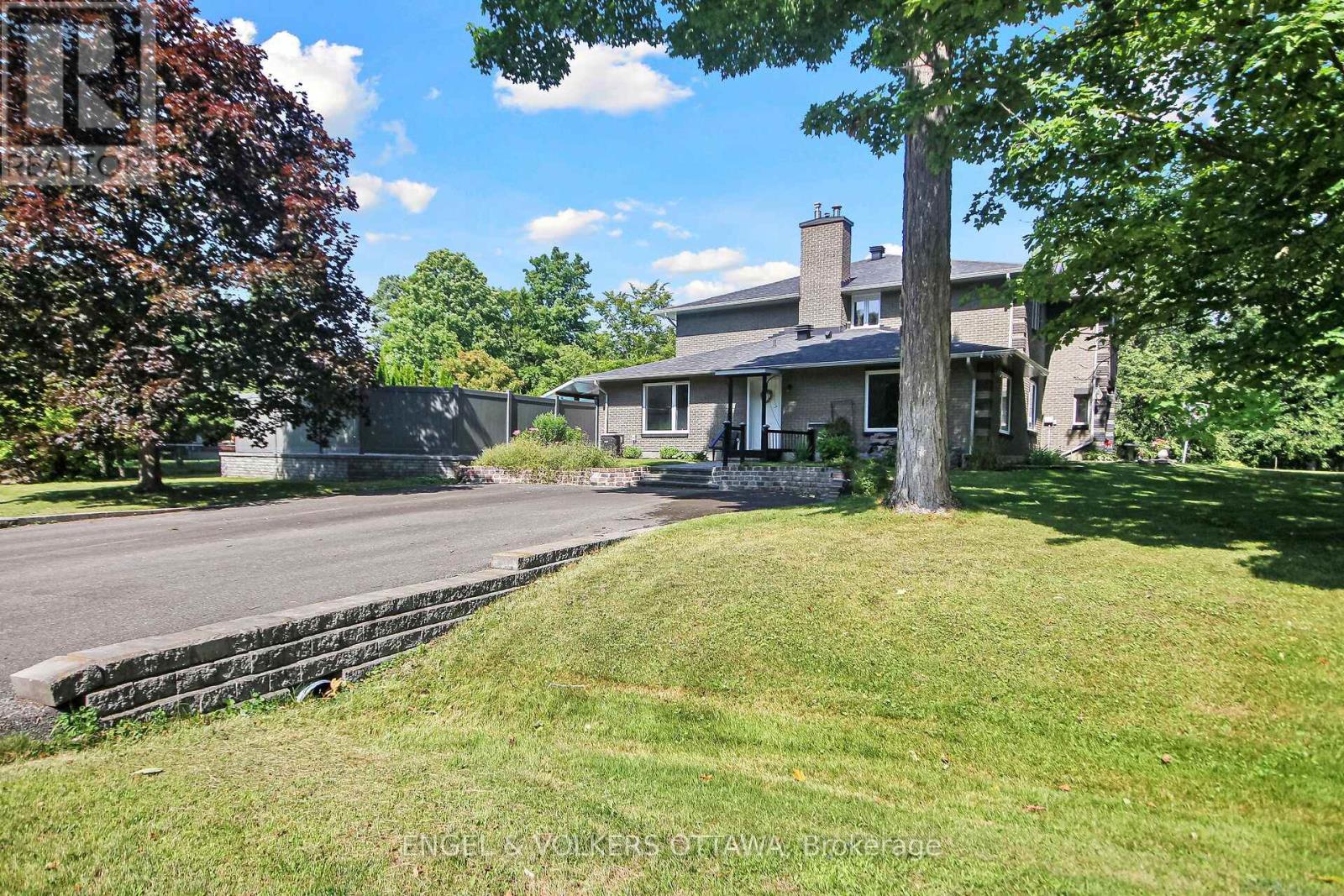 5593 Whitewood Avenue S