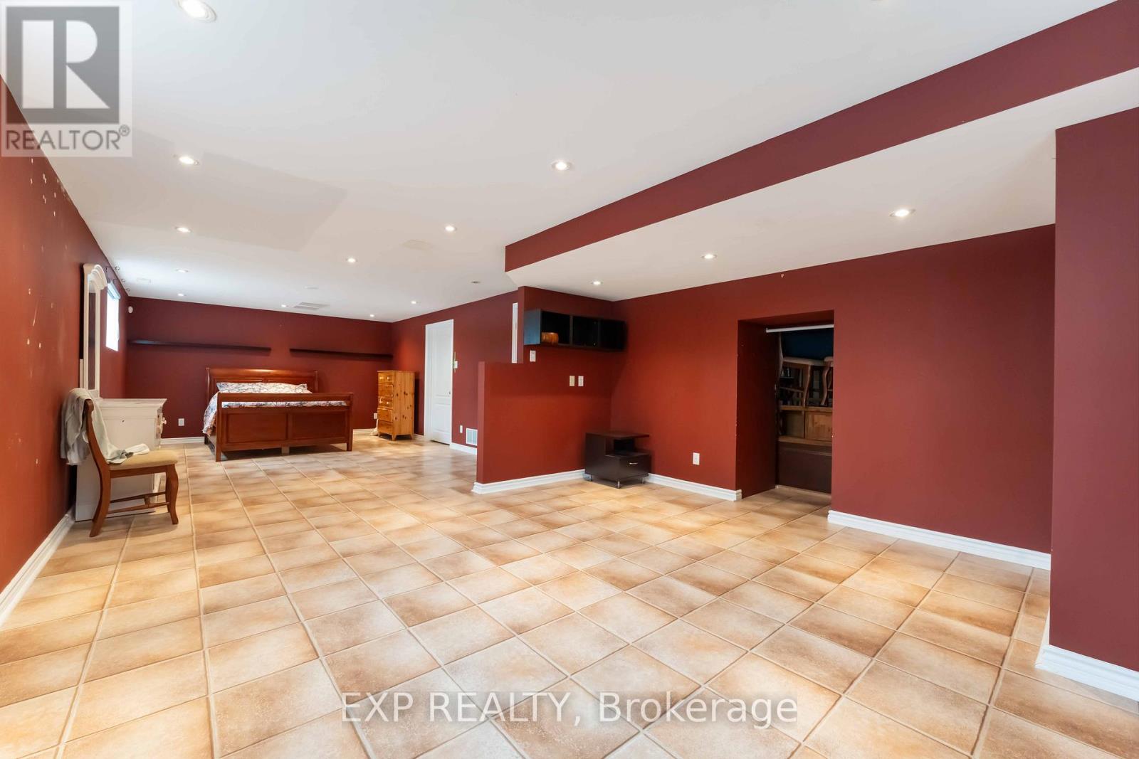 2760 Johannes Street