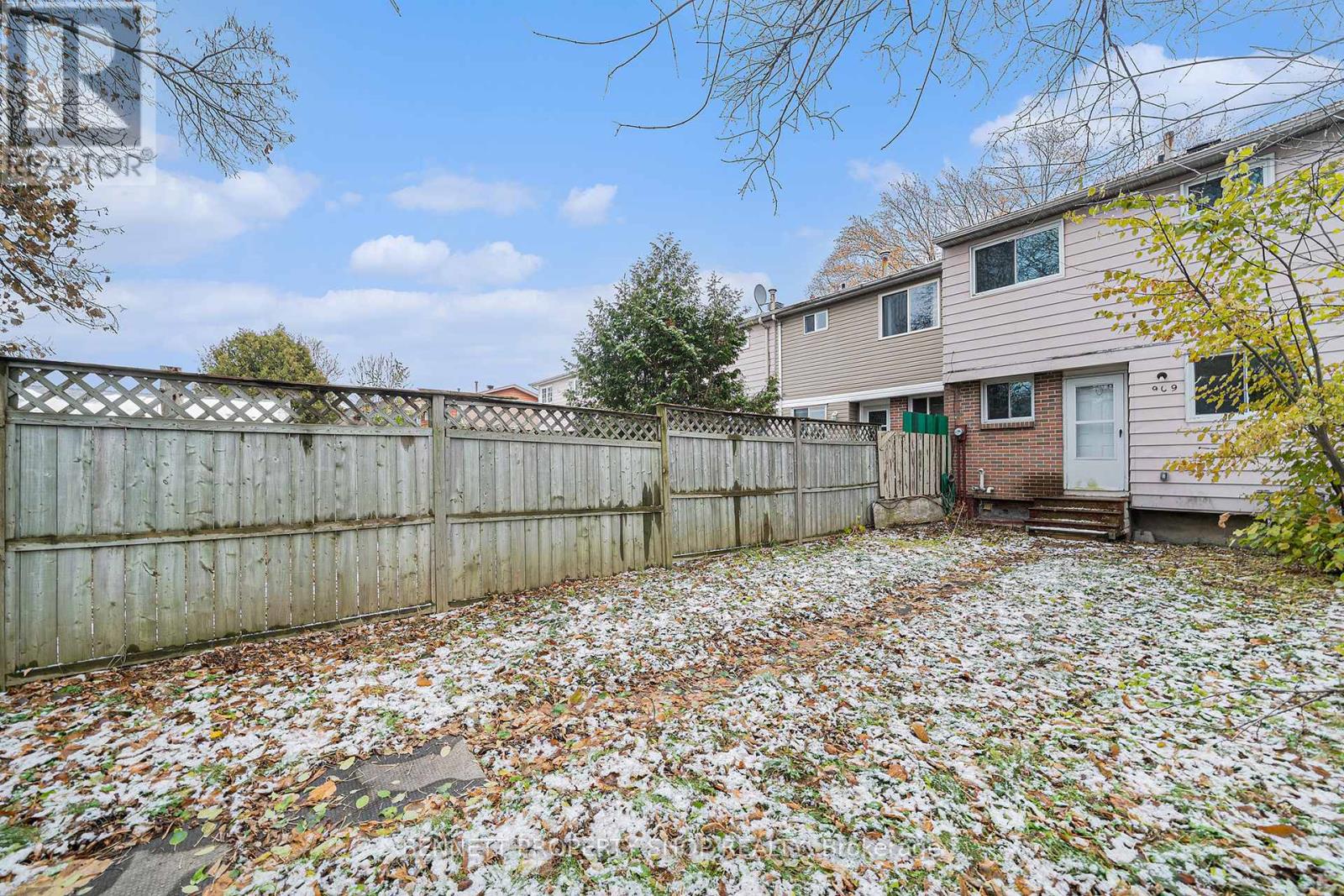 909 Greenbriar Avenue