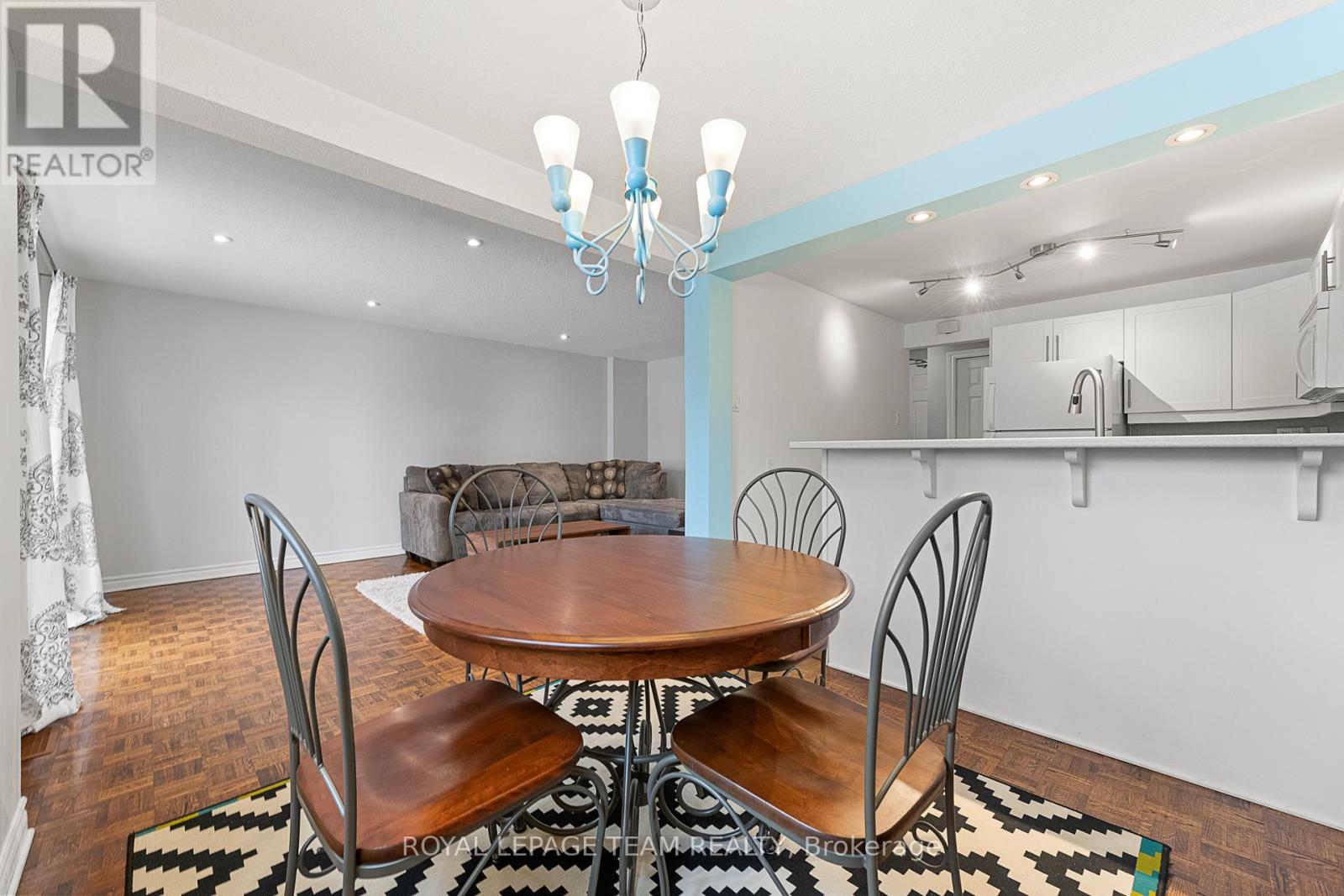 54 - 227 Ridgepark Private