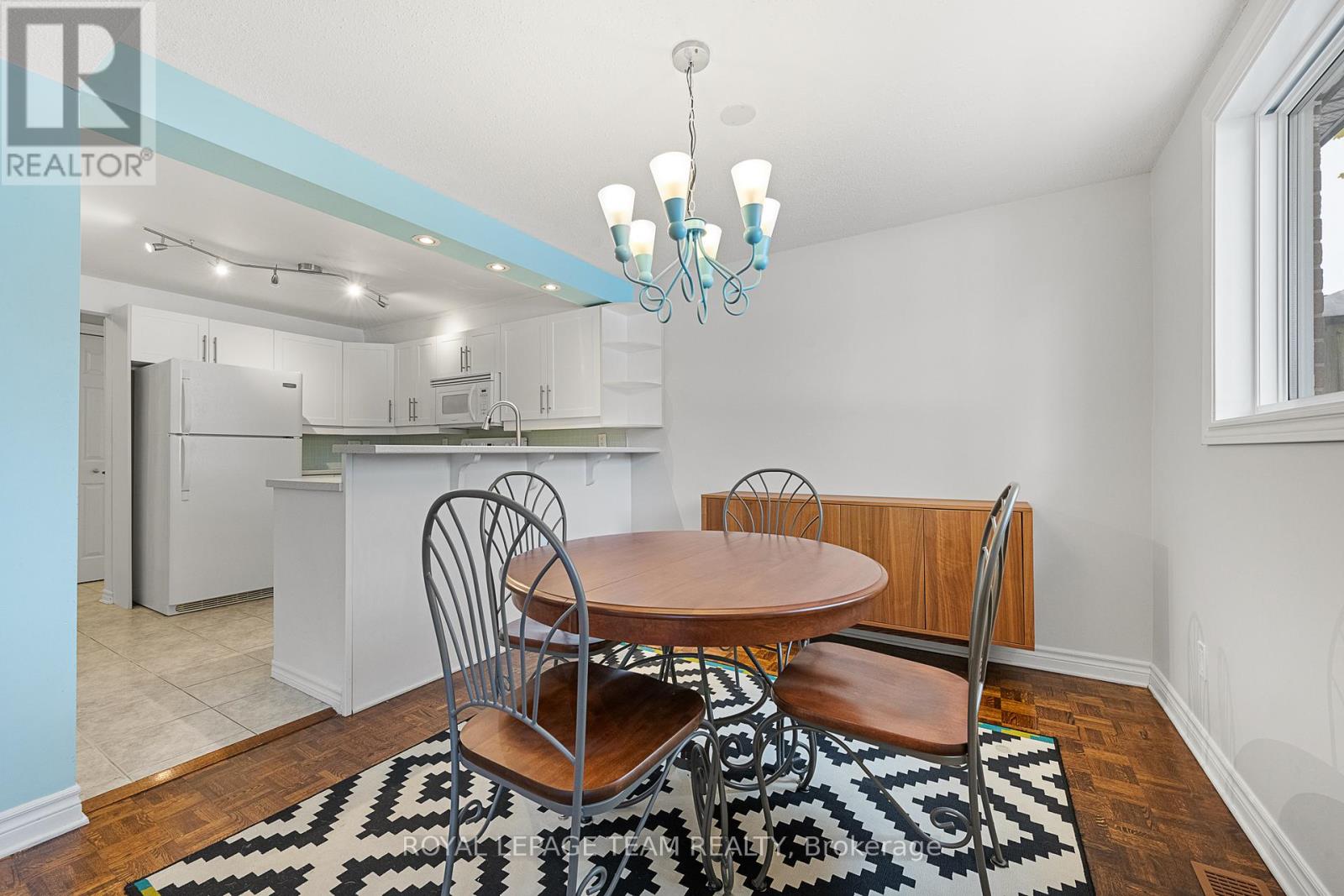 54 - 227 Ridgepark Private