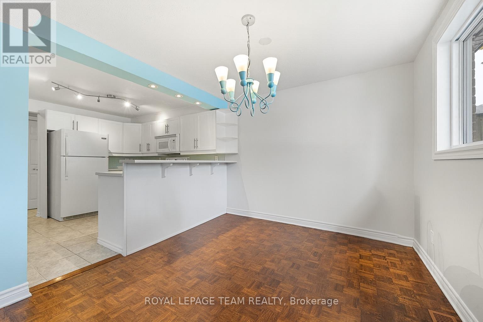 54 - 227 Ridgepark Private