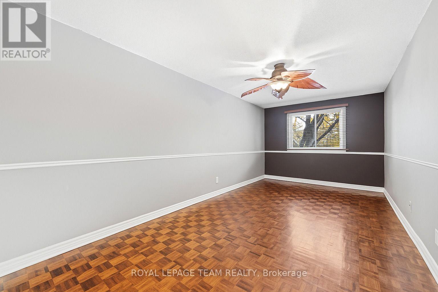 54 - 227 Ridgepark Private