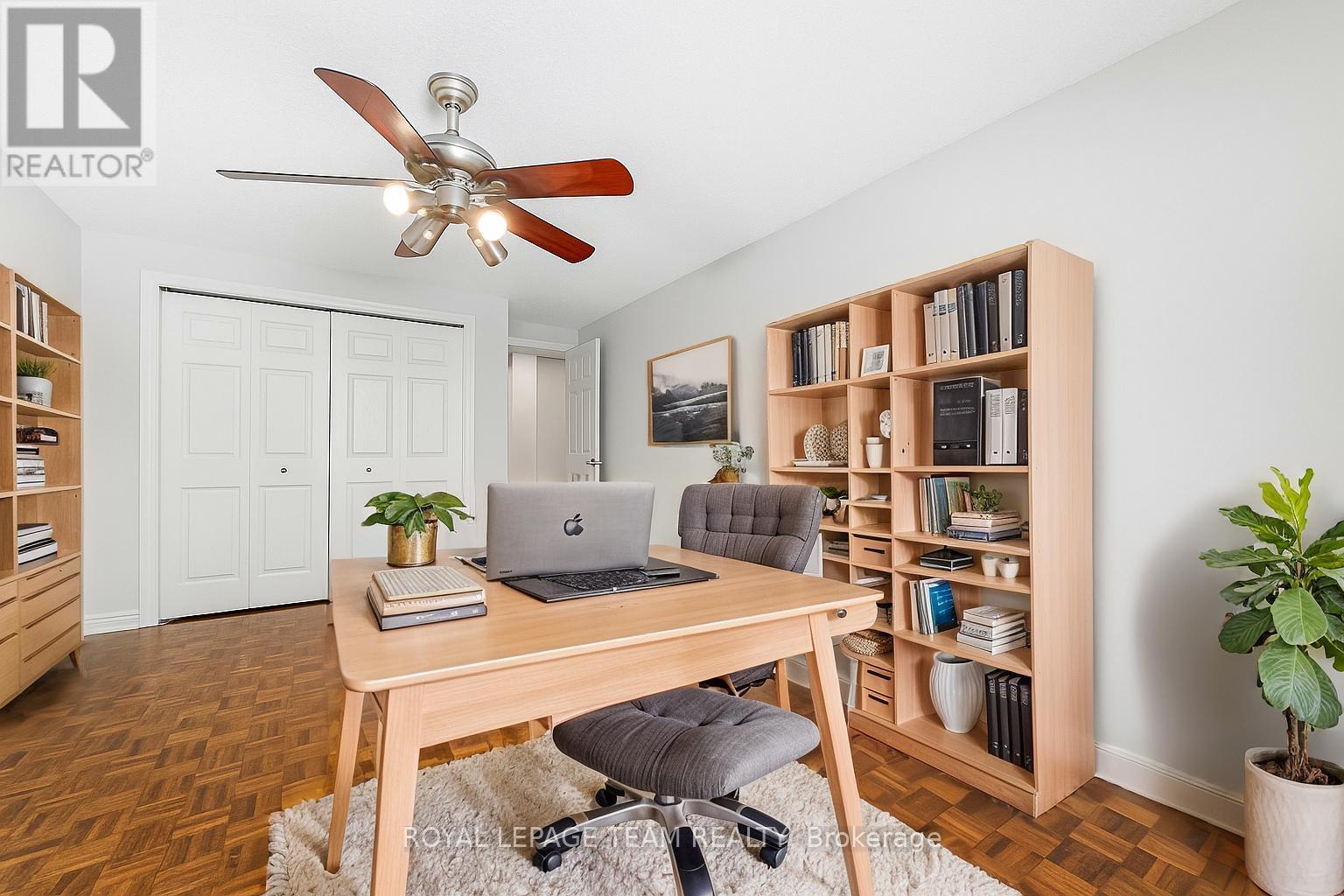 54 - 227 Ridgepark Private