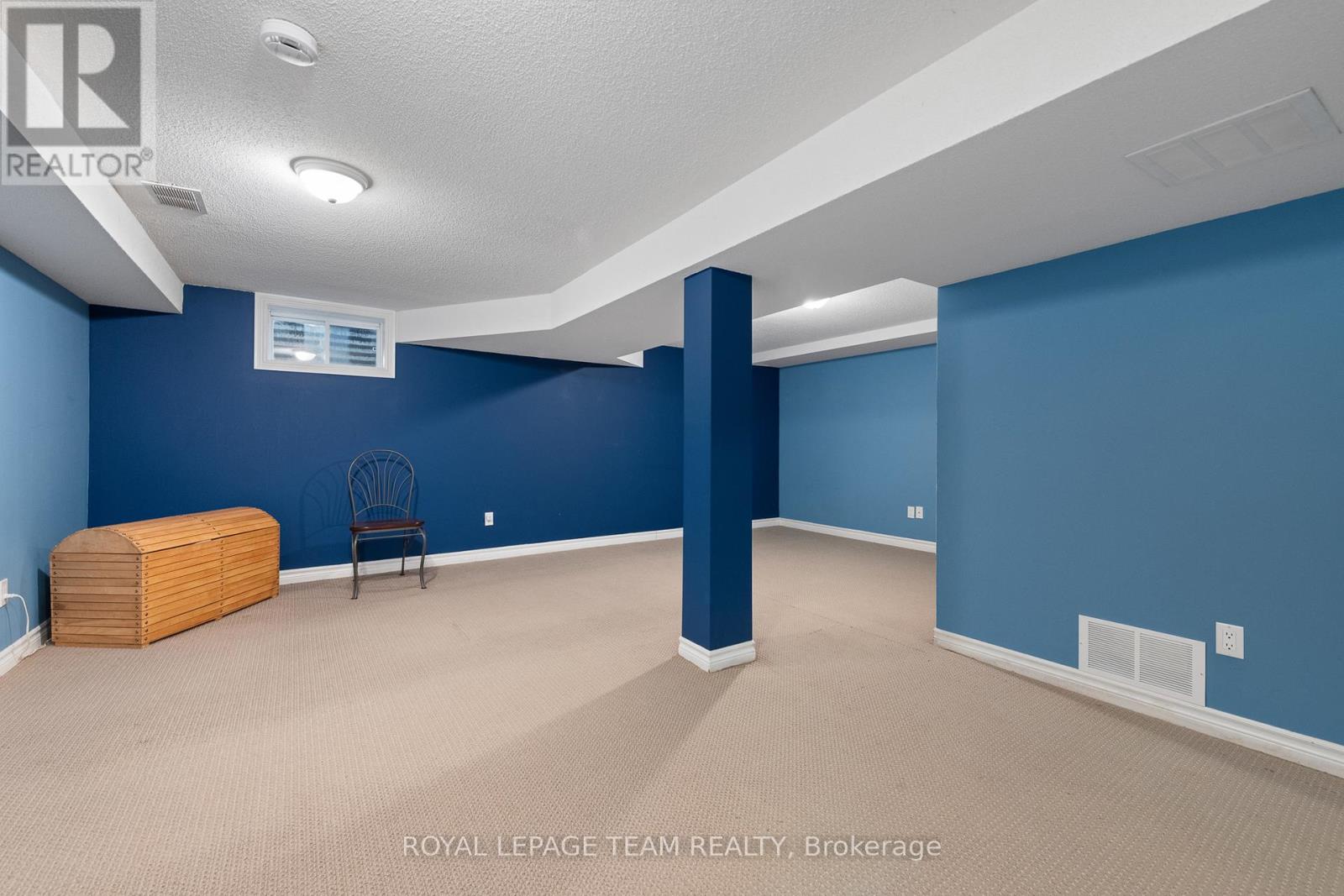 54 - 227 Ridgepark Private