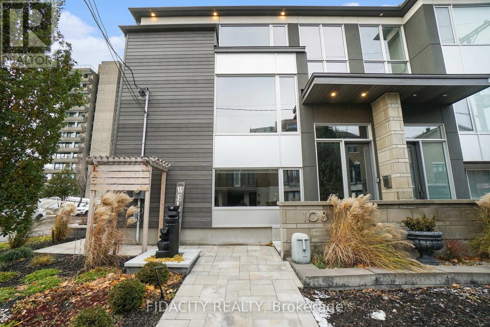 103 Tay Street