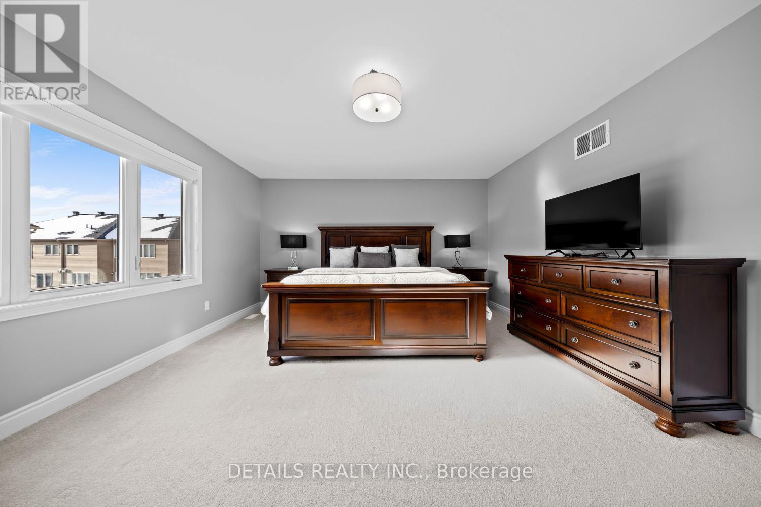 1008 Manage Street W