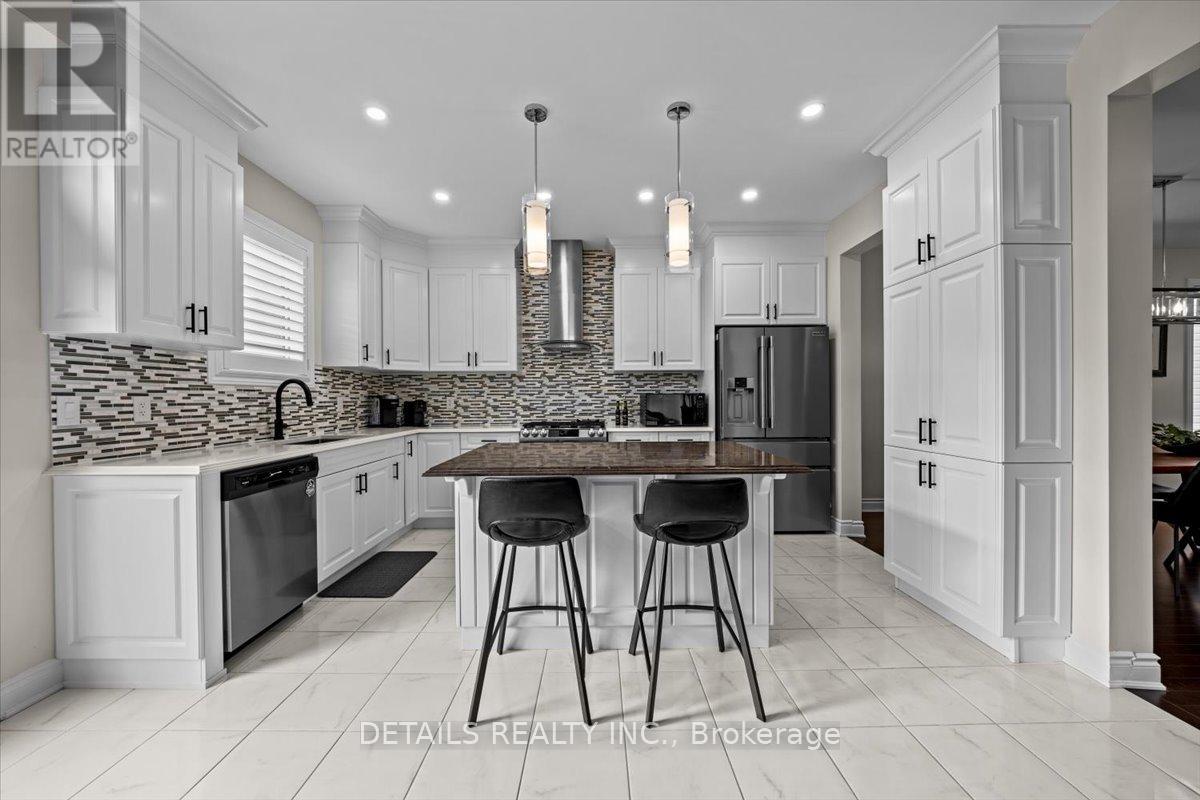 1008 Manage Street W