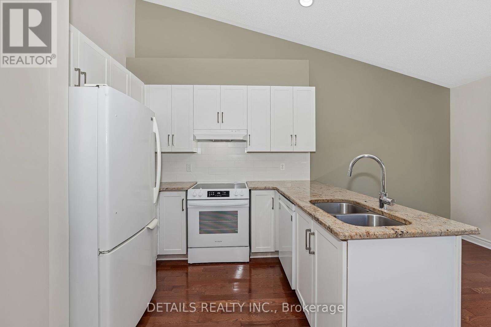 6121 Bristlecone Way