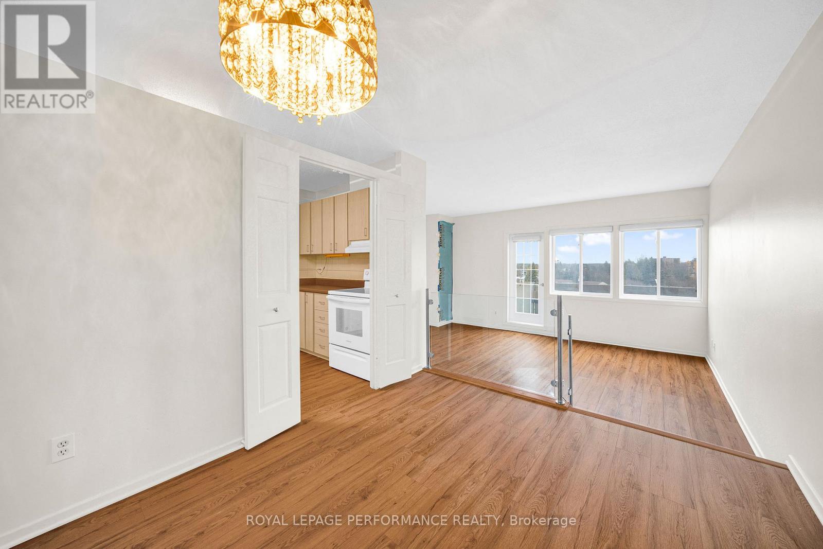 806 - 1599 Lassiter Terrace