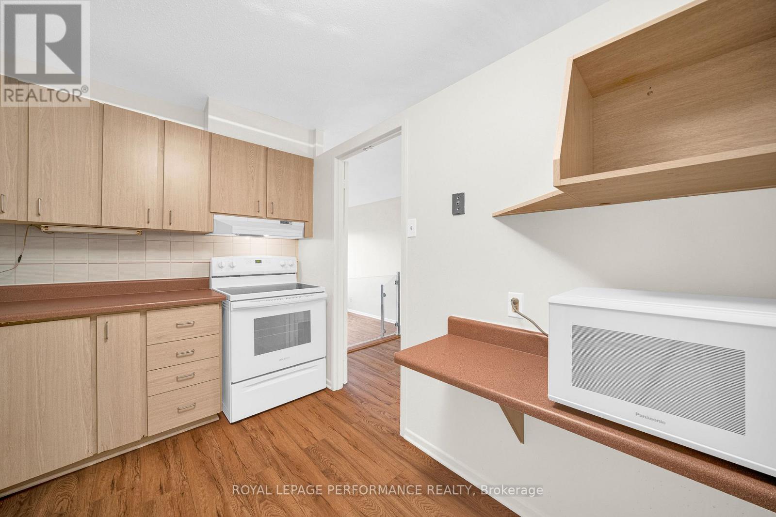 806 - 1599 Lassiter Terrace