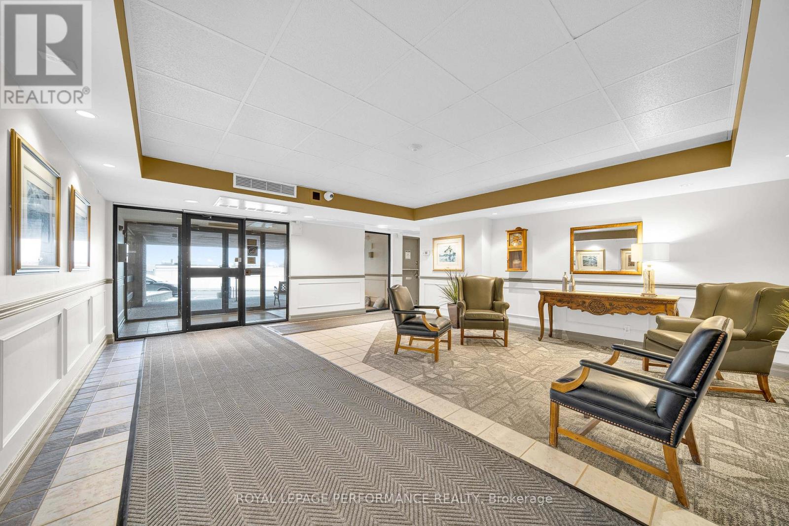 806 - 1599 Lassiter Terrace