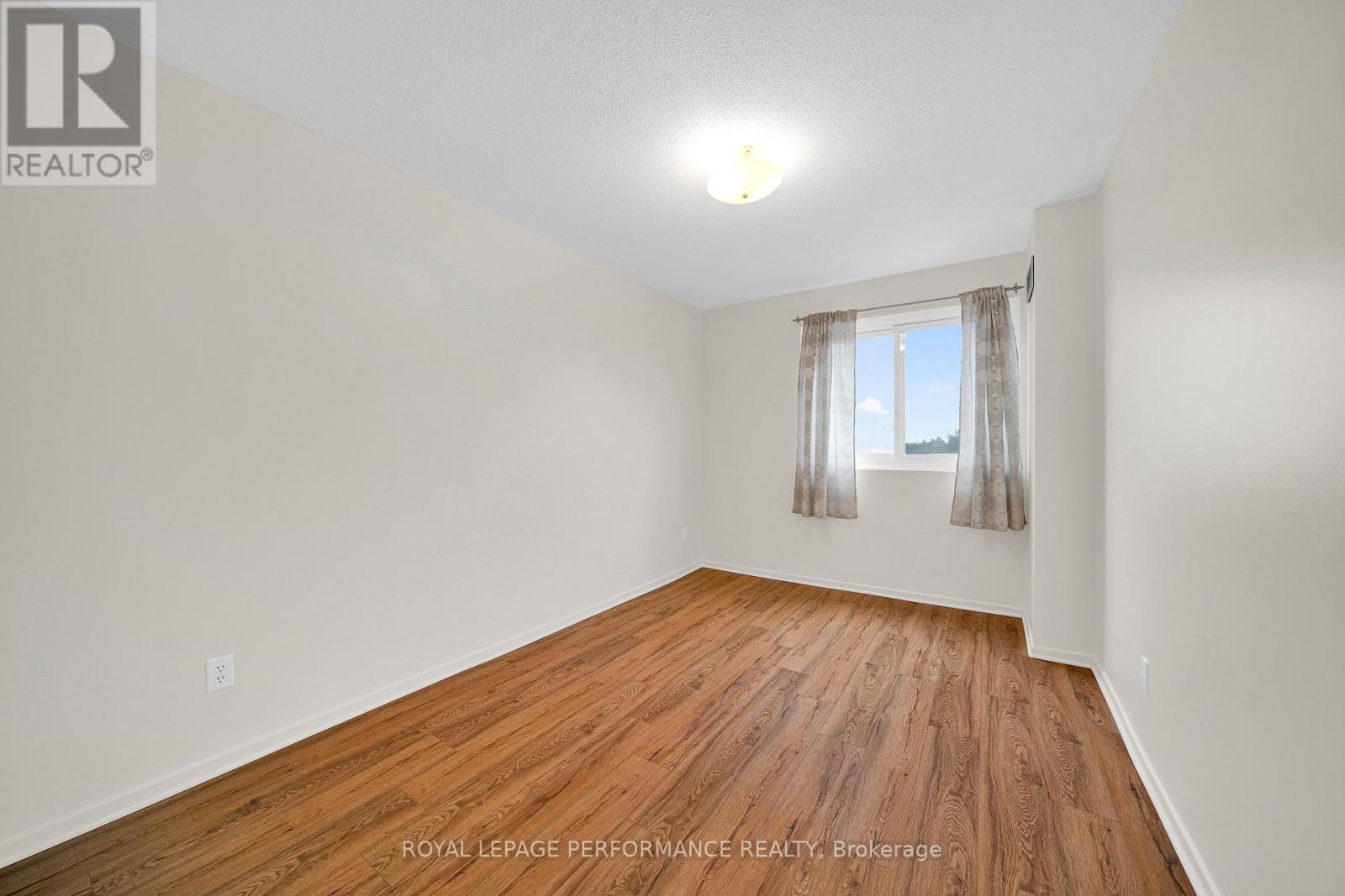 806 - 1599 Lassiter Terrace