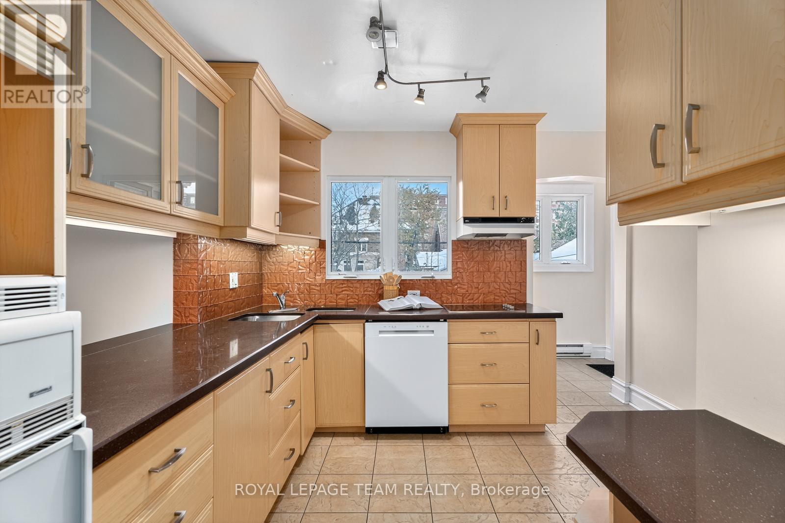 405 Hamilton Avenue S