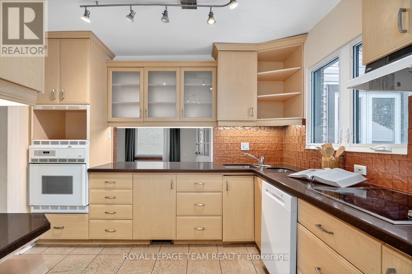 405 Hamilton Avenue S