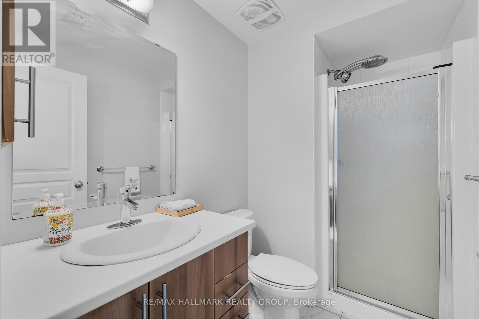 # B - 1067 Beryl Private