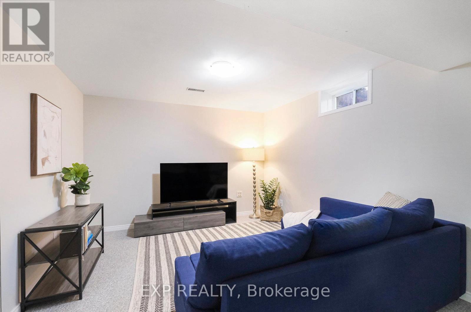 34 Avonmore Crescent