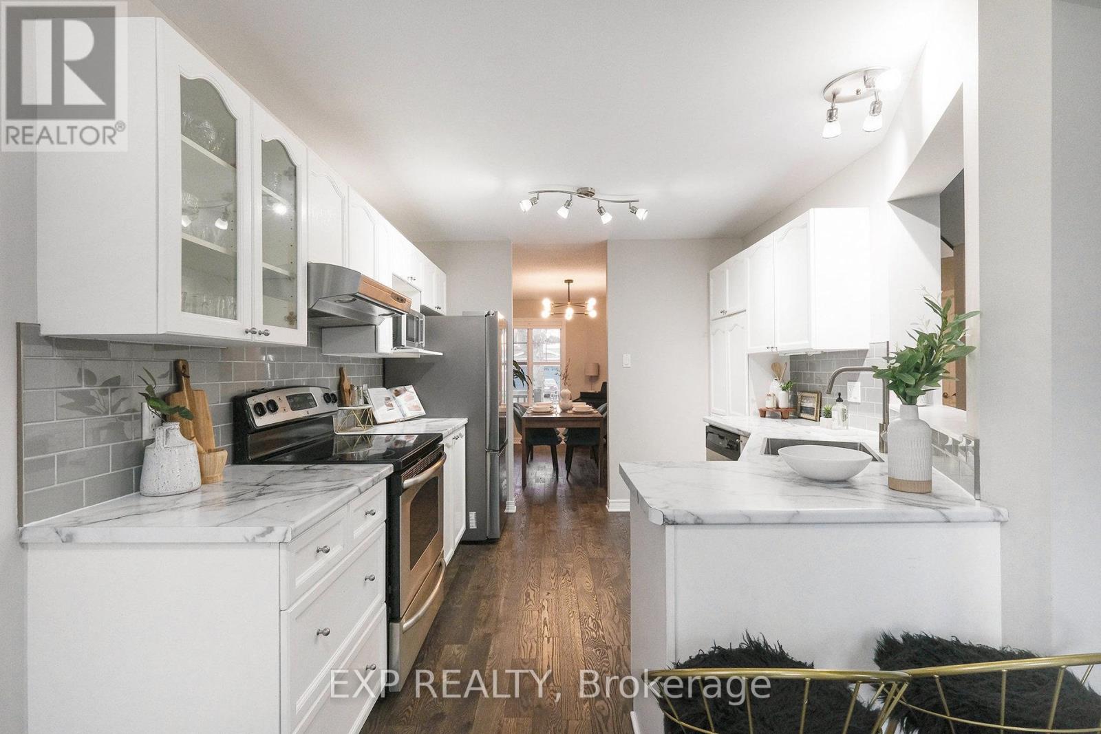 34 Avonmore Crescent