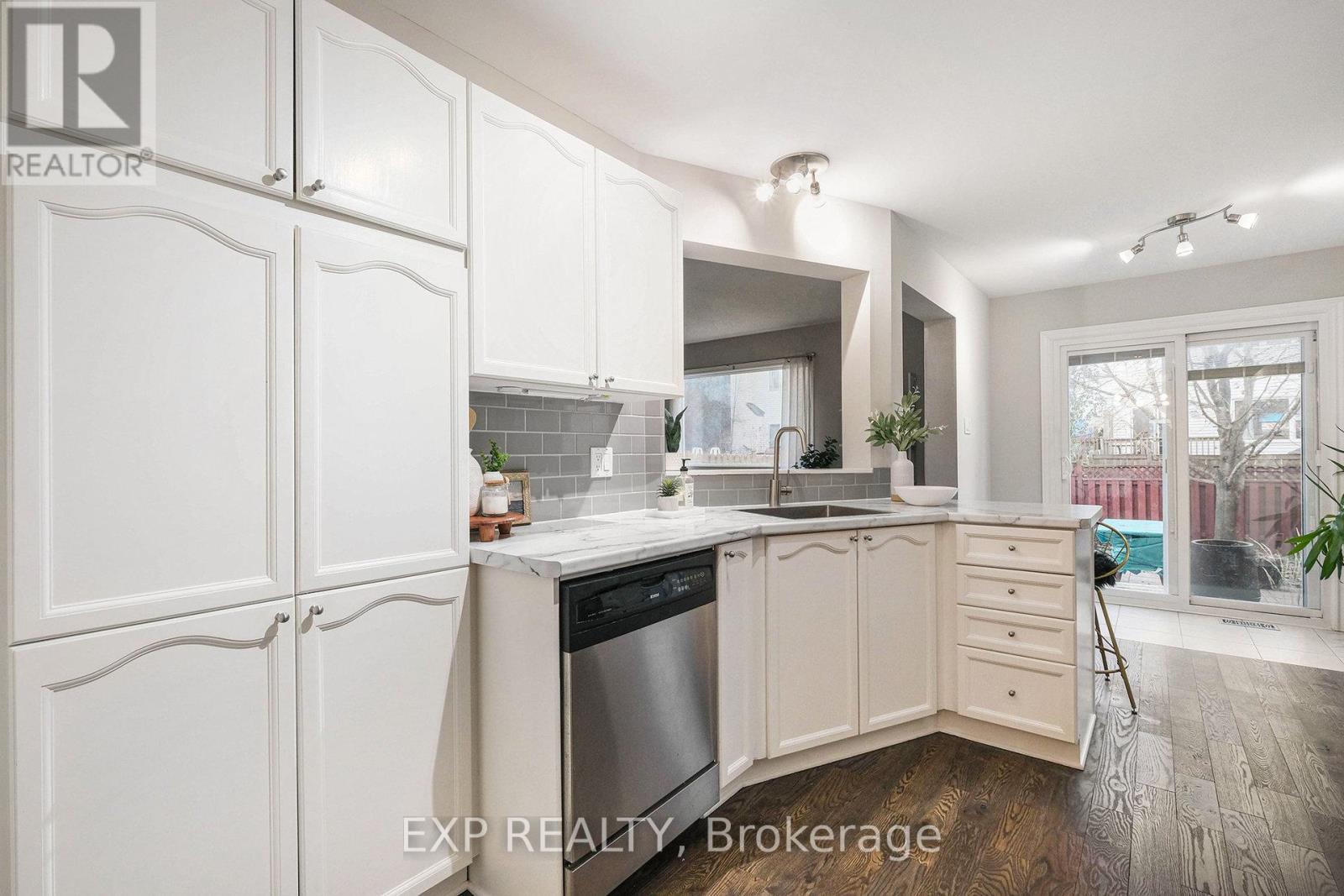 34 Avonmore Crescent