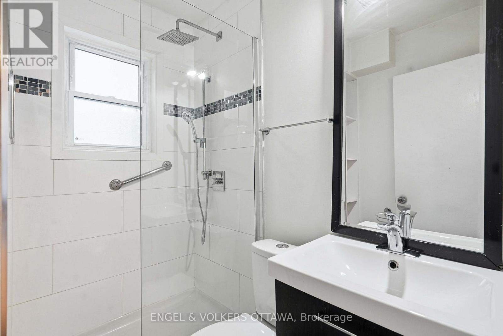 1238 Cheverton Avenue