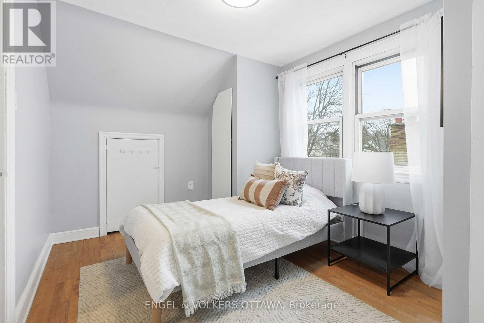 1238 Cheverton Avenue