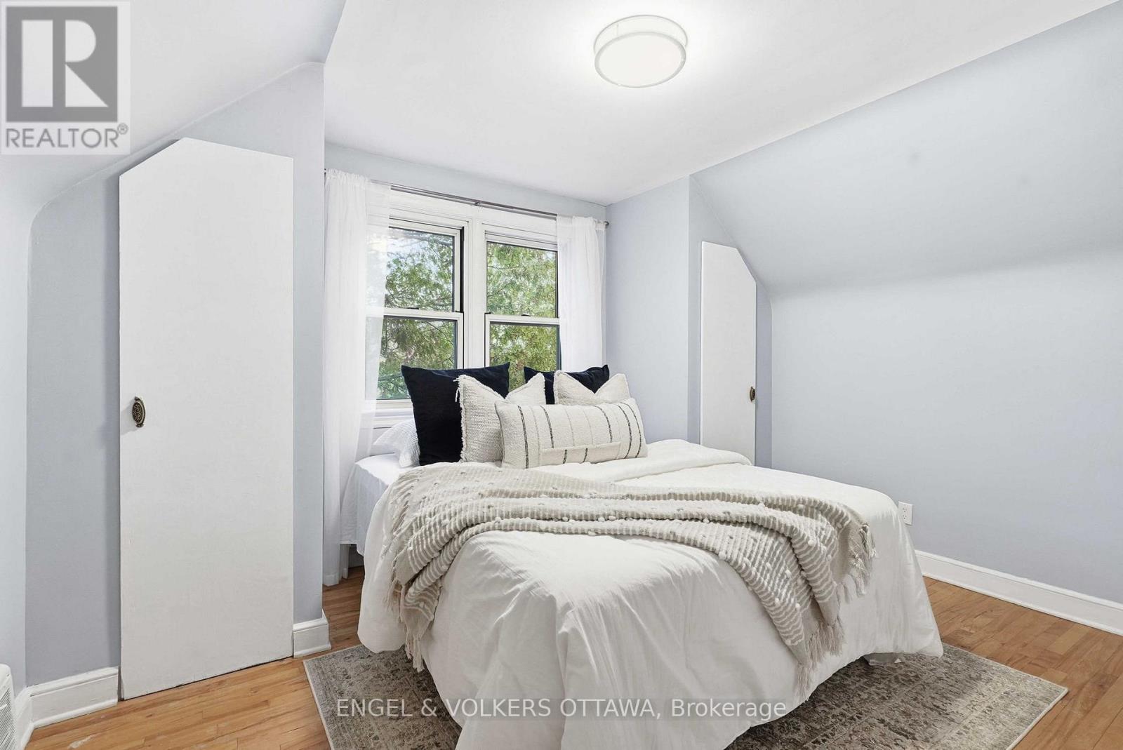 1238 Cheverton Avenue