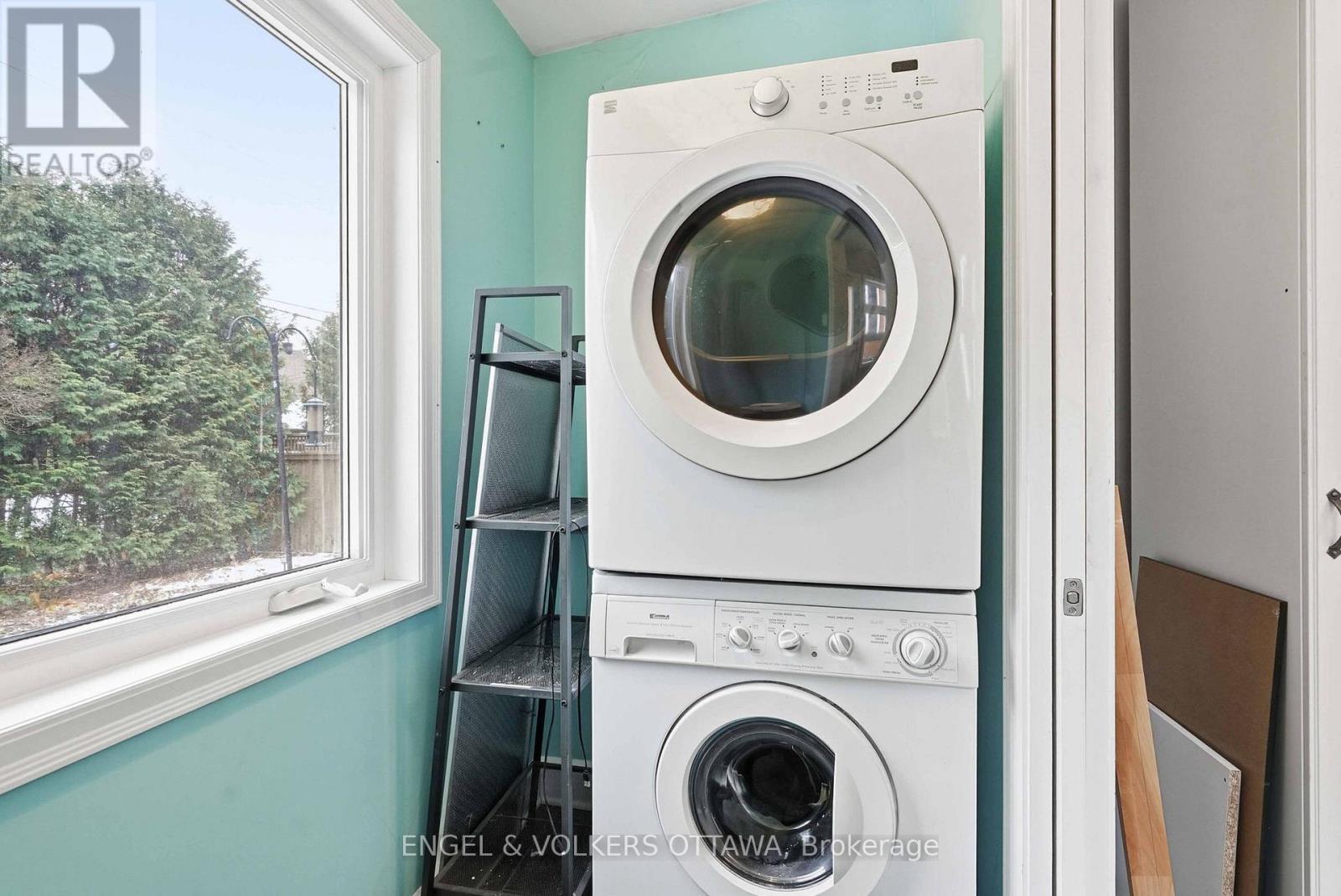 1238 Cheverton Avenue