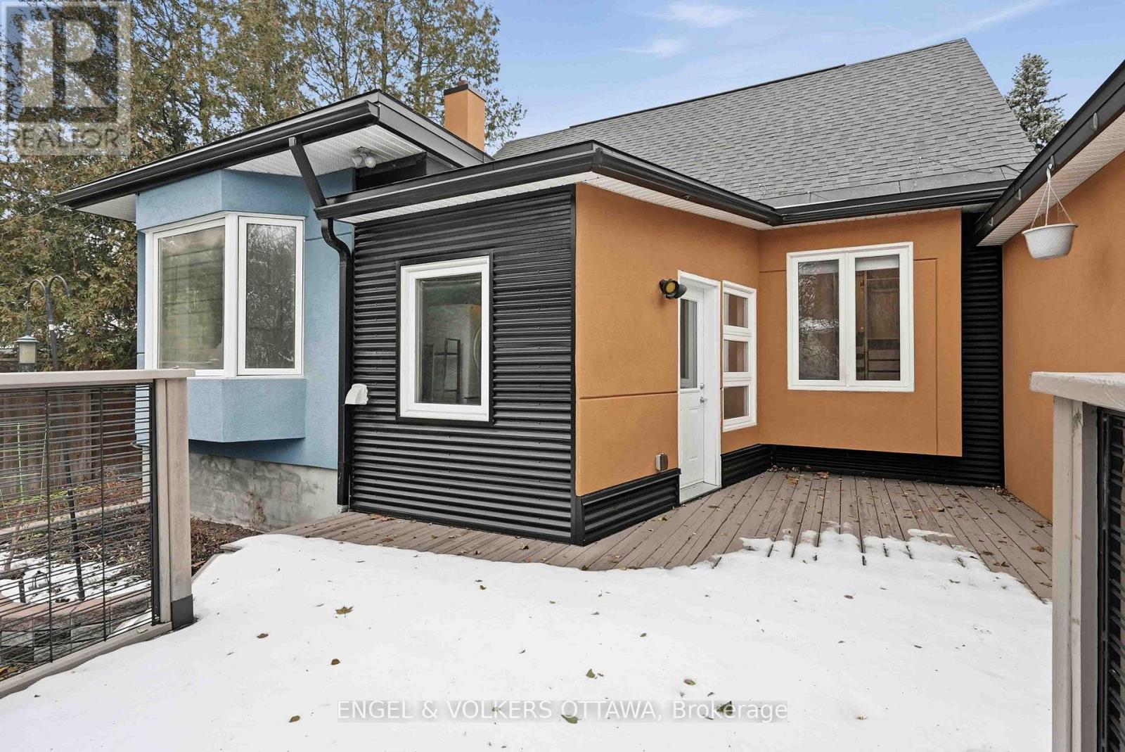 1238 Cheverton Avenue