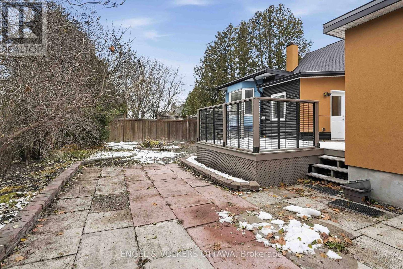 1238 Cheverton Avenue