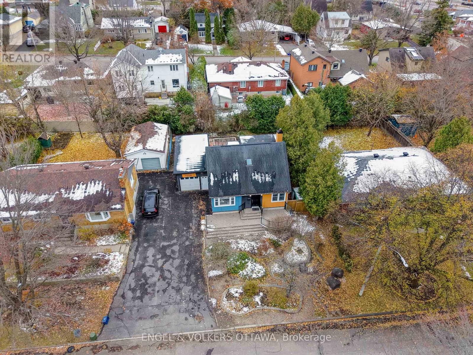 1238 Cheverton Avenue