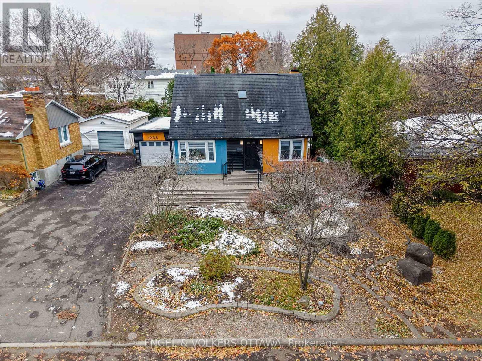 1238 Cheverton Avenue