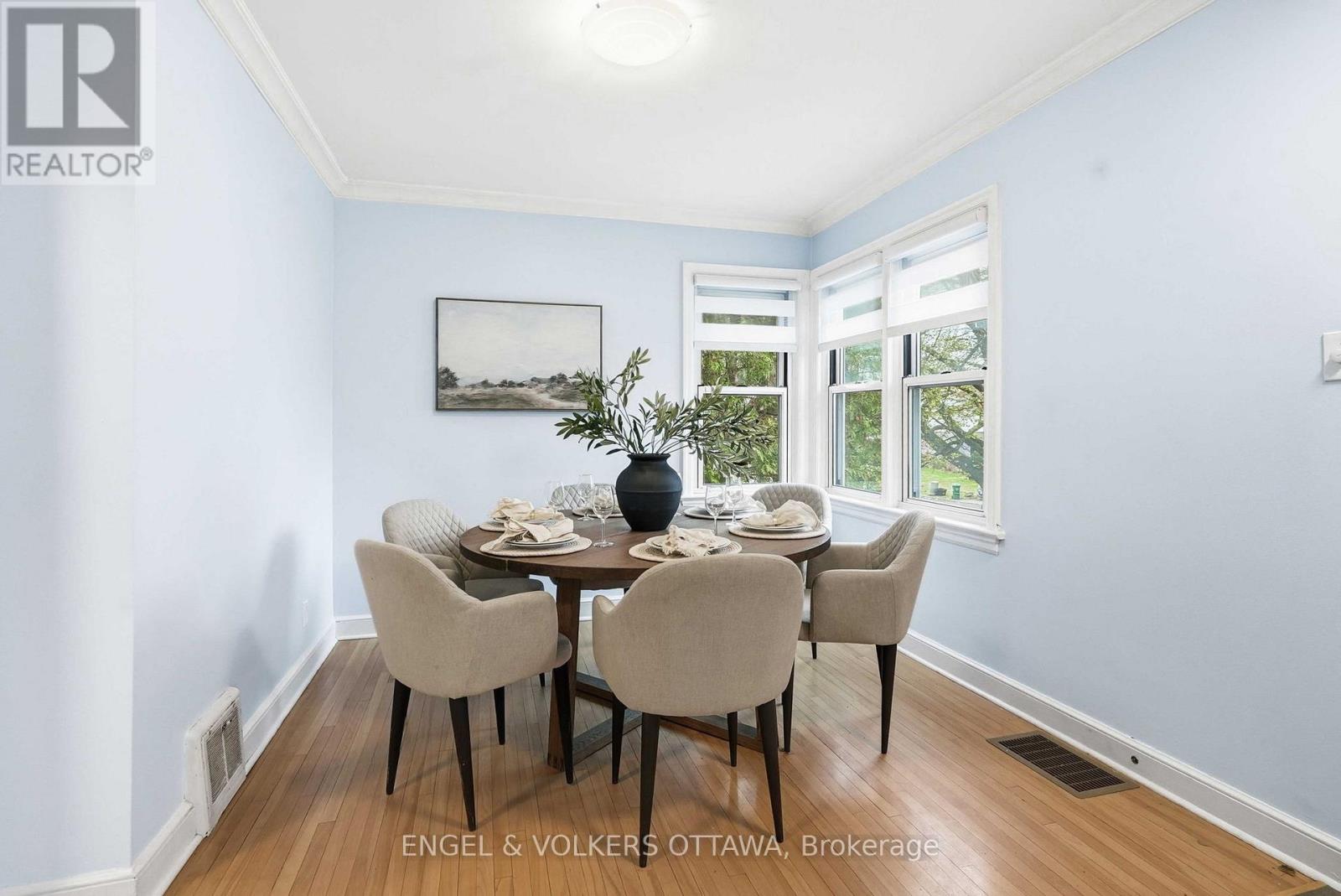 1238 Cheverton Avenue